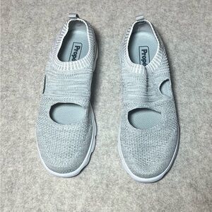 Propet Light Gray Knit Slip-On Sneakers, Size 8